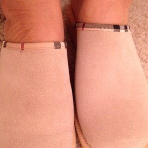 COPY - Reserved Burberry mules